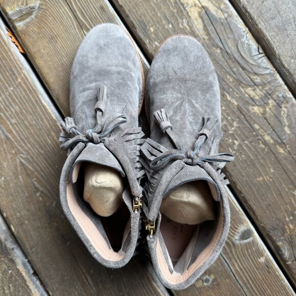 Like New Kate Spade Bitsy Gray Fringe Tassel Suede Moccasin Booties Women's 10M - Picture 7 of 14